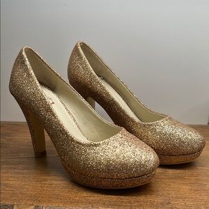 4/$20 Vintage Elegant Gold Glitter Pumps S2 Canada Style Romi Size 38